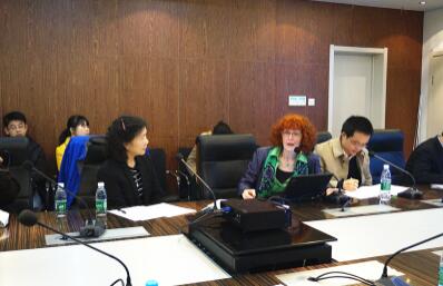 會議現(xiàn)場口譯陪同翻譯圖片